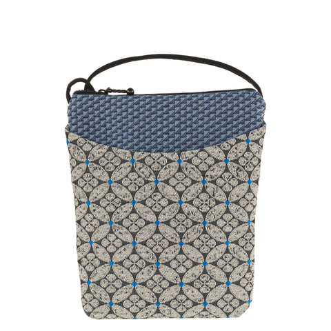 Maruca ~ Busy Bee, Petal Dove