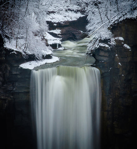Stereographic Card - (Taughannock Falls, New York) Winter Ledge