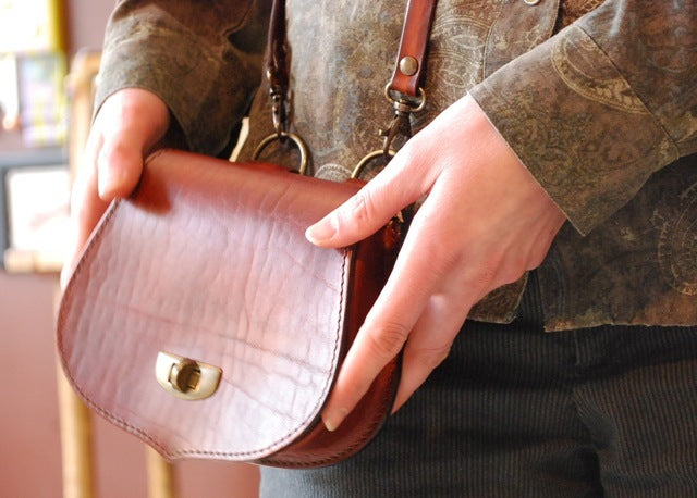 Women's Saddle Bag Vintage Stitching Mini Crossbody Shoulder Strap Small  Purse (Purple): Handbags: Amazon.com