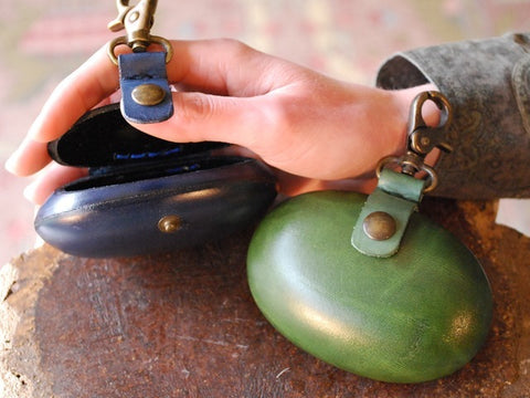 Paulette Rollo ~ Oval Horizontal Coin Purse